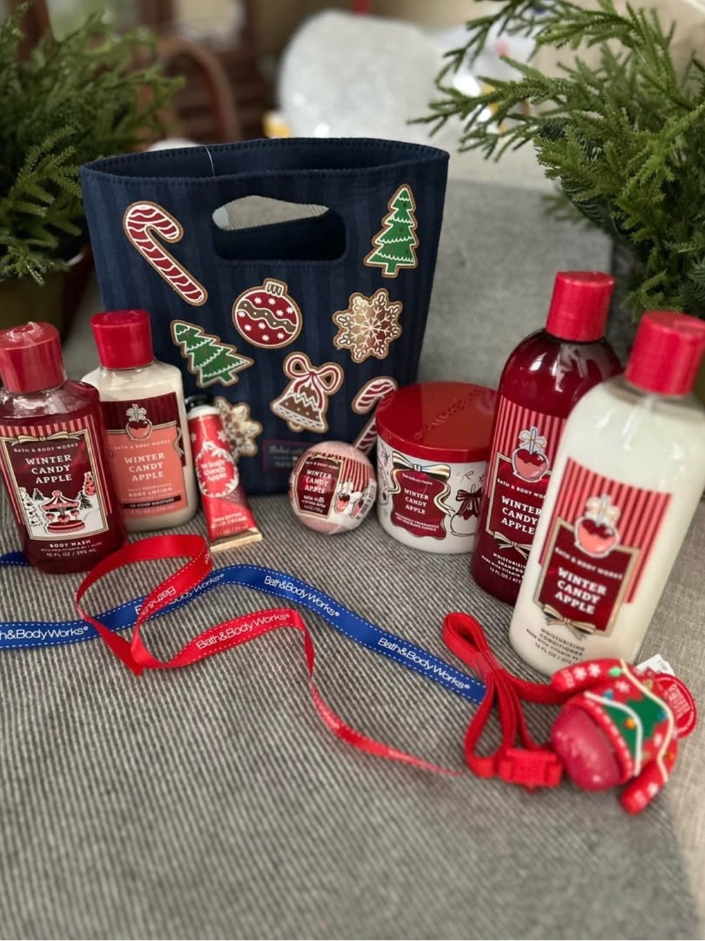 Bath & Body Works Winter Candy Apple Gift Set